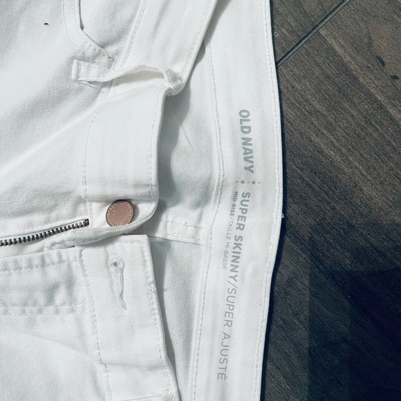 Old Navy Super Skinny - Picture 3 of 3